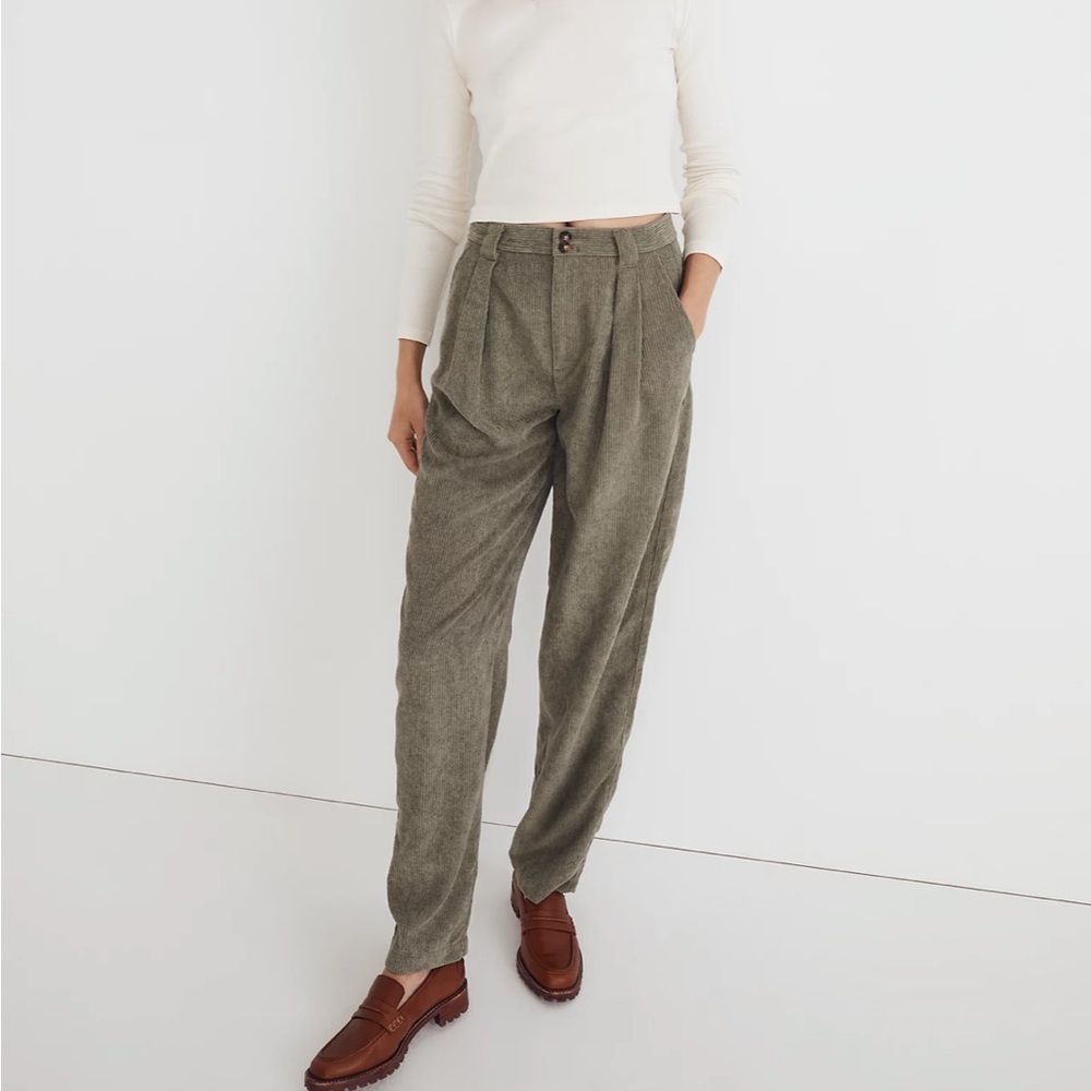 NWT Madewell Corduroy High-Rise Tapered Pants in Distant Surplus size 4